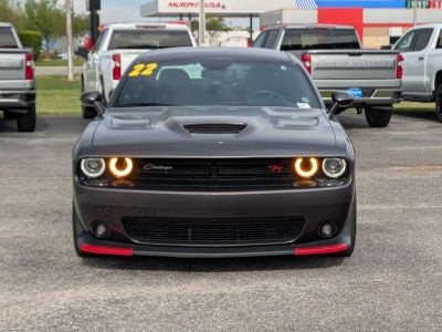 2022 Dodge Challenger - Photo 8
