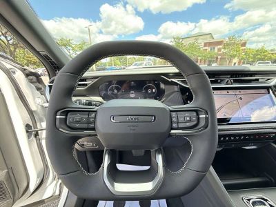 2026 Jeep Cherokee — photo 12 view