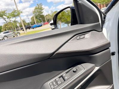 2026 Jeep Cherokee — photo 11 view