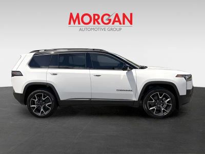 2026 Jeep Cherokee — side profile view