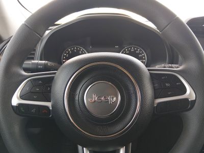 2023 Jeep Renegade - Photo 12