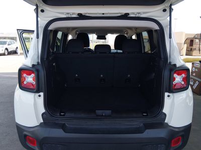 2023 Jeep Renegade - Photo 11