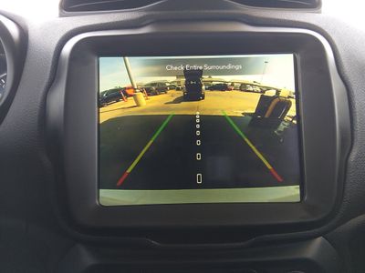 2023 Jeep Renegade - Photo 16