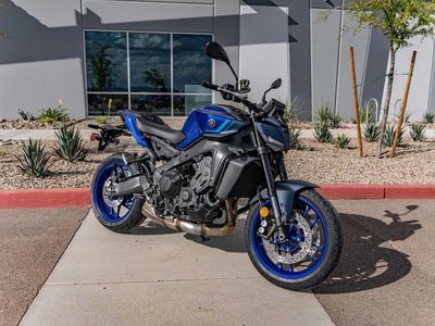 2025 Yamaha MT-09 - Photo 2