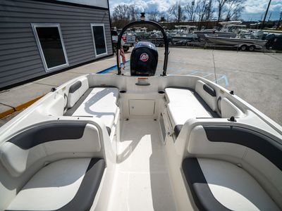 2019 Bayliner Element E18 - Photo 18