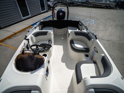 2019 Bayliner Element E18 - Photo 15