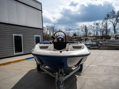 2019 Bayliner Element E18 - Photo 4