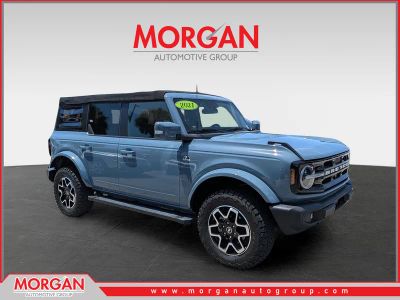 2021 Ford Bronco Outer Banks in Area 51 — front three-quarter view