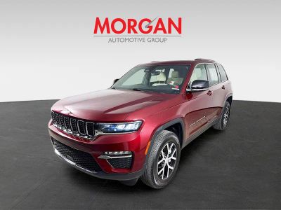 2024 Jeep Grand Cherokee — interior view