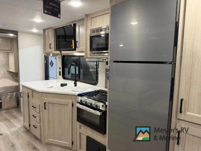 2026 Coachmen RV Catalina Legacy Edition - Photo 6