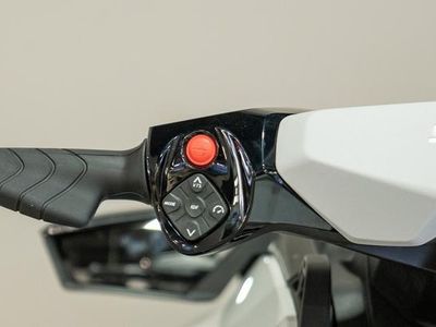 2025 Sea-Doo GTI SE 170 Tech, Audio, iDF, iBR - Photo 6