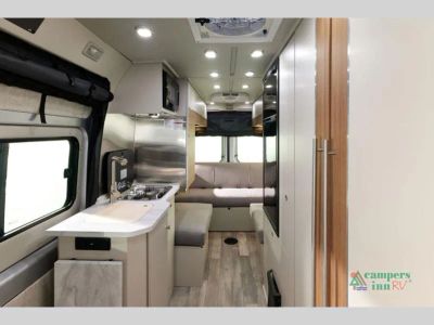 2025 Roadtrek Roadtrek — photo 14 view