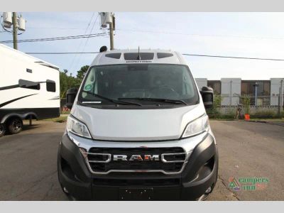 2025 Roadtrek Roadtrek — photo 10 view
