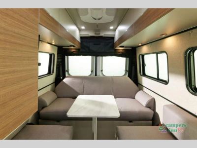 2025 Roadtrek Roadtrek — photo 17 view