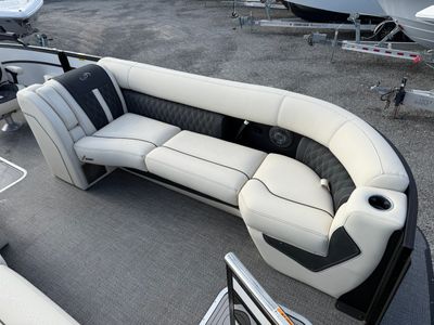 2026 Barletta Lusso L25UC - Photo 13