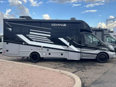 2027 Thor Motor Coach GEMINI — photo 21 view
