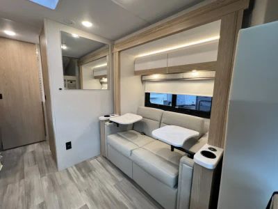 2027 Thor Motor Coach GEMINI — photo 12 view