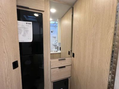 2027 Thor Motor Coach GEMINI — photo 20 view