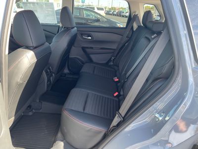2026 Nissan Rogue — photo 10 view