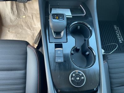 2026 Nissan Rogue — photo 8 view