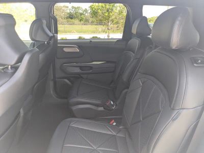 2027 Kia Telluride Hybrid — photo 18 view