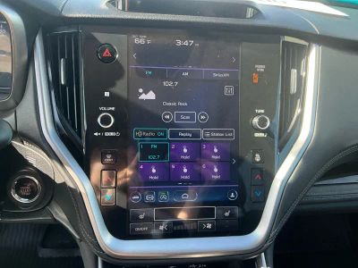 2020 Subaru Outback — photo 11 view