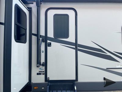 2022 Forest River RV Rockwood Ultra Lite - Photo 4