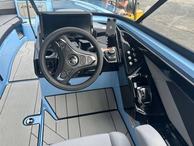 2025 Yamaha 255 XD - Photo 12