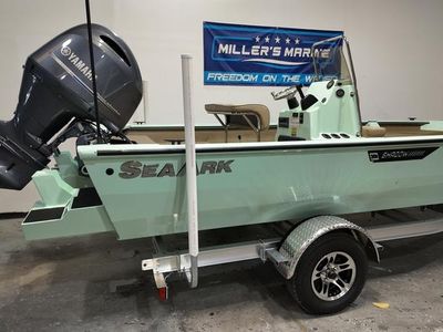 2024 SeaArk Shadow 20 T Deluxe CC - Photo 2