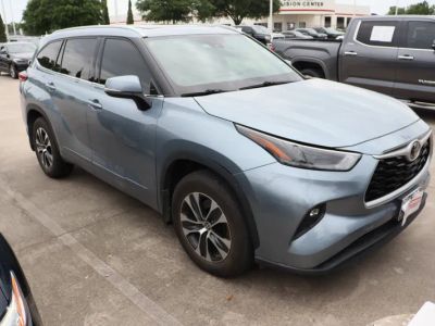 2022 Toyota Highlander - Photo 2