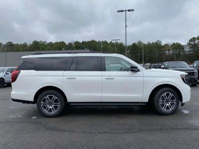 2025 Ford Expedition - Photo 2