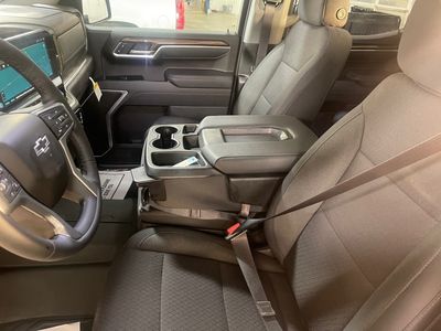 2026 Chevrolet Silverado 1500 - Photo 9