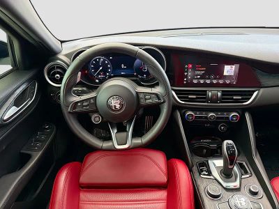 2024 Alfa Romeo Giulia — photo 17 view