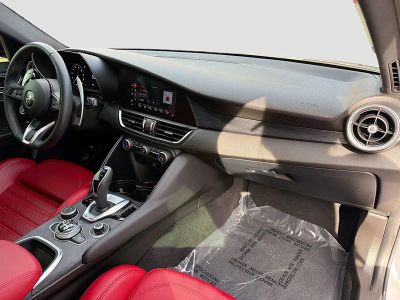2024 Alfa Romeo Giulia — photo 14 view