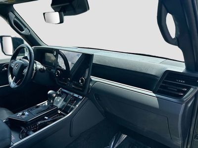 2024 Lexus GX - Photo 32