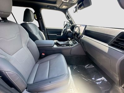 2024 Lexus GX - Photo 31