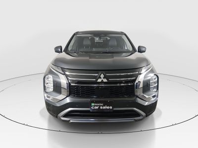 2025 Mitsubishi Outlander - Photo 2