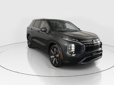 2025 Mitsubishi Outlander - Photo 1