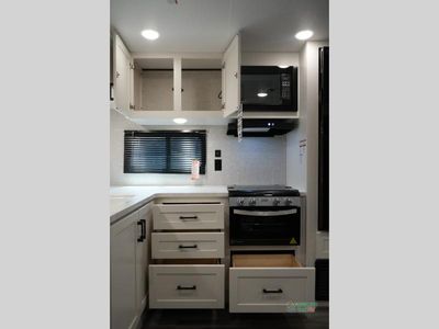 2025 Jayco Jay Flight SLX - Photo 15