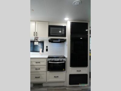2025 Jayco Jay Flight SLX - Photo 14