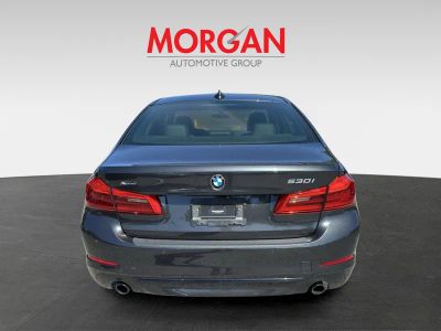2020 BMW 5 Series — detail view