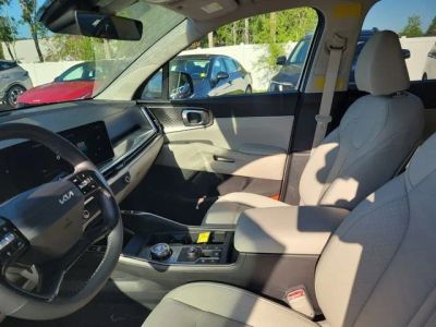 2026 Kia Sorento Hybrid — photo 8 view