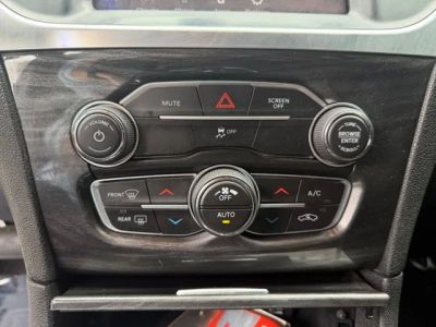 2021 Chrysler 300 — photo 27 view