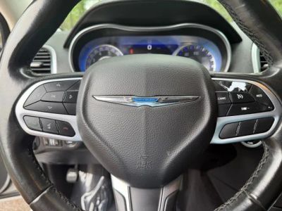 2021 Chrysler 300 — photo 23 view