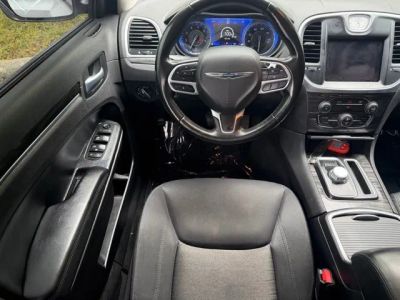2021 Chrysler 300 — photo 15 view