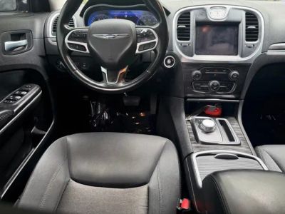 2021 Chrysler 300 — photo 14 view