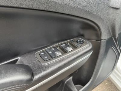 2021 Chrysler 300 — photo 18 view