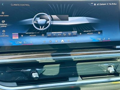 2026 BMW X5 — photo 13 view