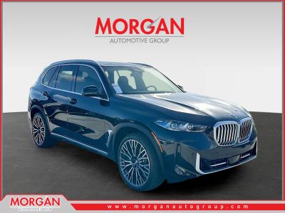 2026 BMW X5 sDrive40i in Black — front three-quarter view
