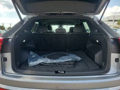 2025 Volkswagen Atlas Cross Sport — photo 12 view